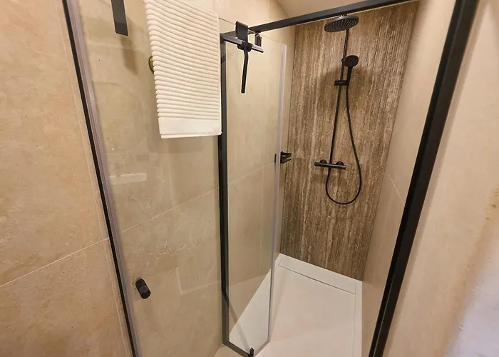 Haus Kleinod בית נופש *